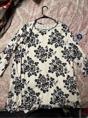 Nuggles 2x Black Floral Long Sleeve Top - White/Black
